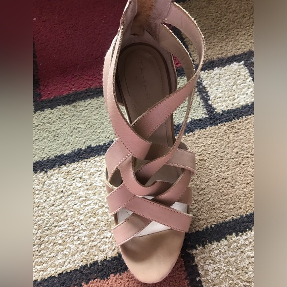 Tahari Wedge Heels. Size 7/‘2 Womens -Used - Picture 7 of 7